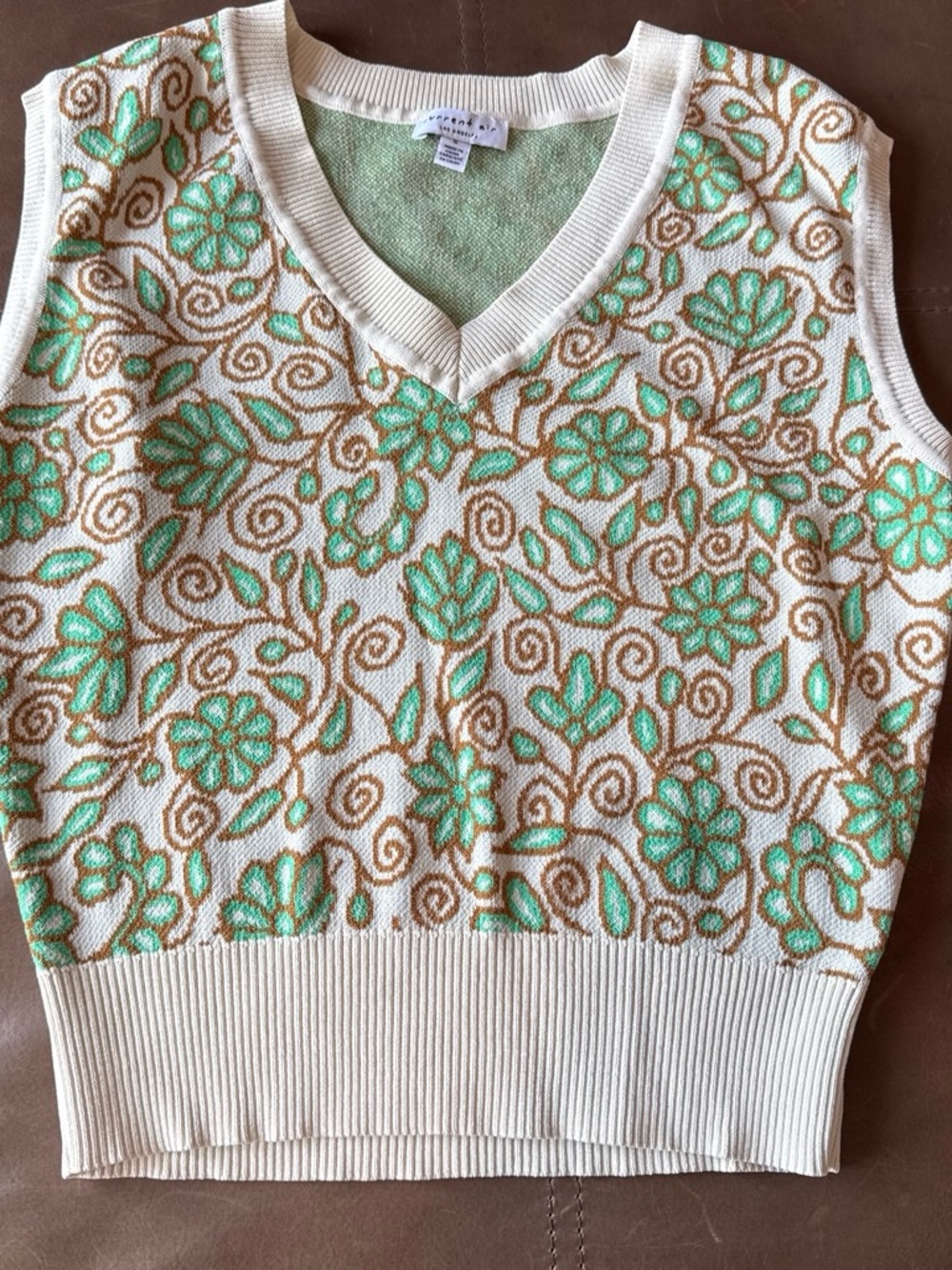 Current Air Floral Knit V-Neck Sweater Vest in Cream & Mint